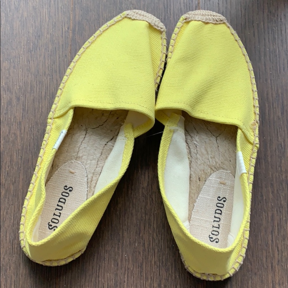 NWOT soludos flat